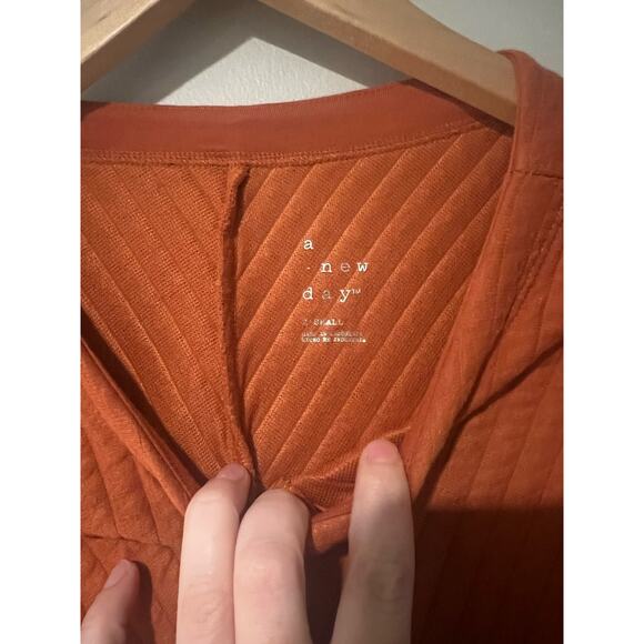 A New Day Women’s Quilted Pullover Sweatshirt - Picture 3 of 3